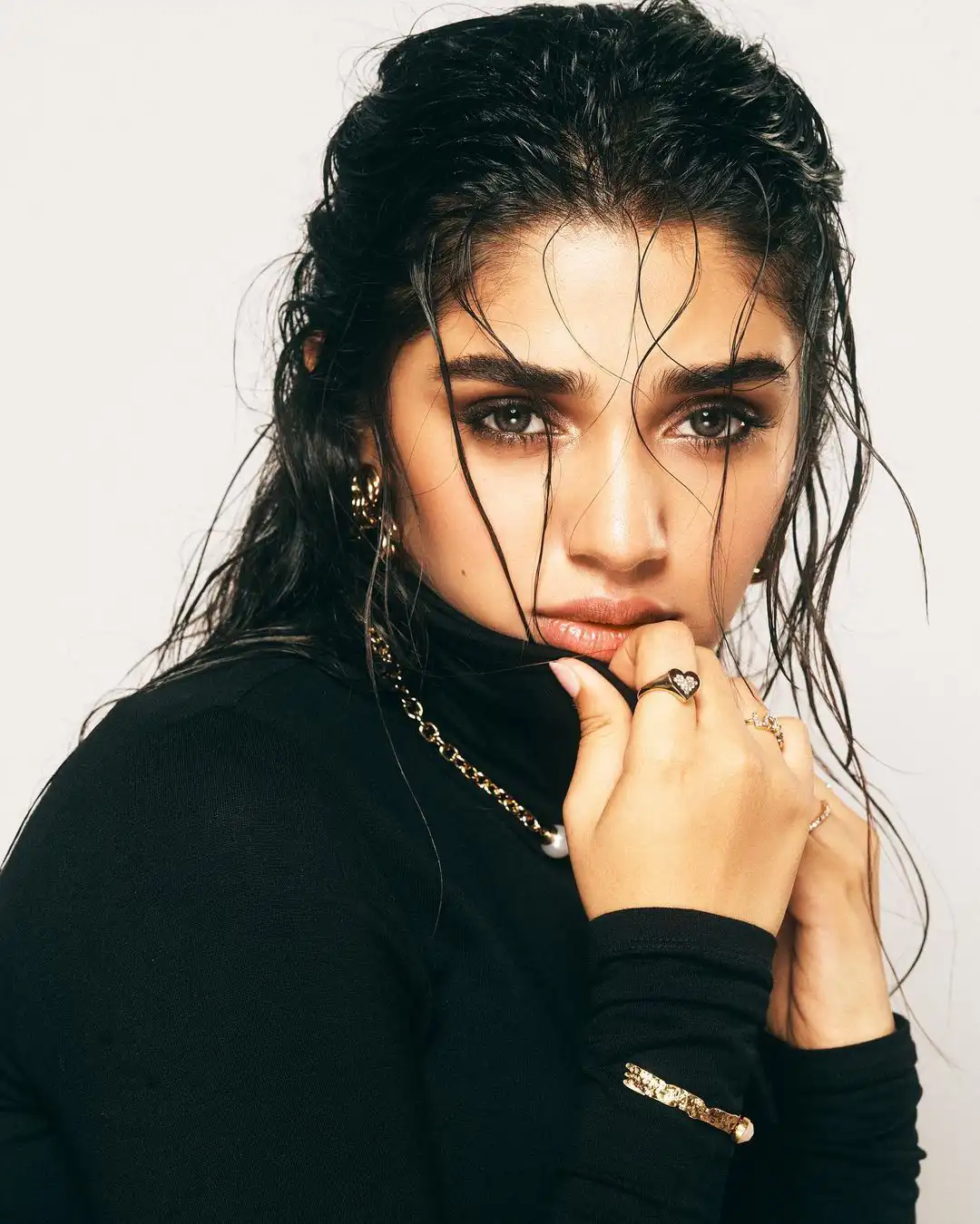 Krithi Shetty share her latest photoshoot in instagram