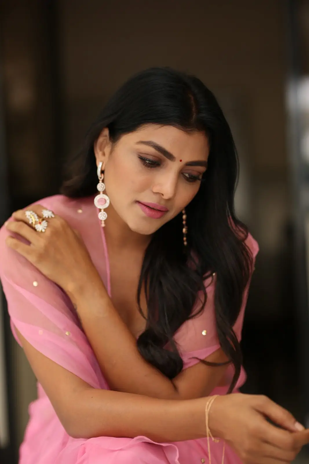 BiggBoss Fame Lahari Shari Stunning looks in Pink Dress 