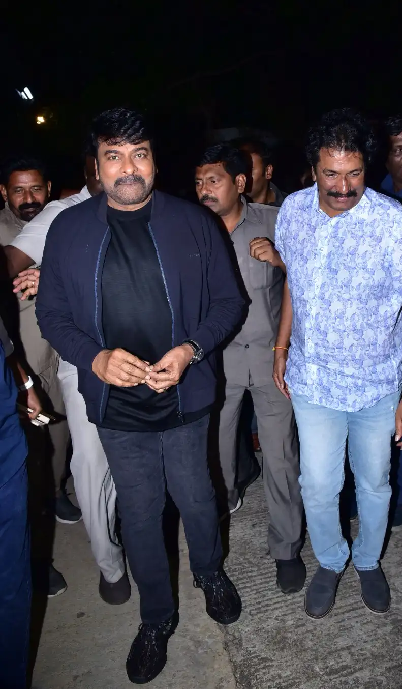 Megastar Chiranjeevi Mega Looks in Bholaa Shankar Pre Release Event