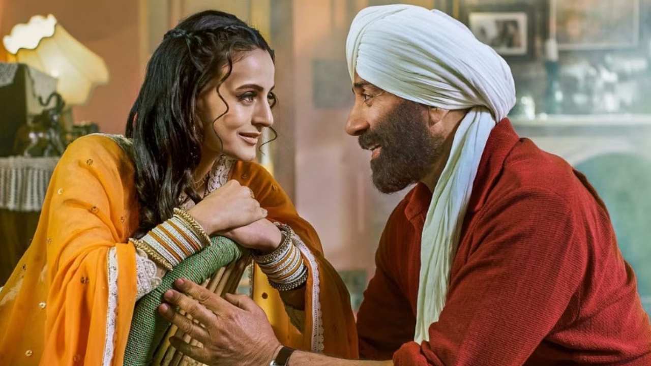 Gadar 2 : రక్షాబంధన్ సందర్భంగా బంపర్ ఆఫర్.. 2 టికెట్లు కొంటే మరో 2 ఫ్రీ.. ఐదు రోజులు పండగే Gadar 2 : రక్షాబంధన్ సందర్భంగా బంపర్ ఆఫర్.. 2 టికెట్లు కొంటే మరో 2 ఫ్రీ.. ఐదు రోజులు పండగే