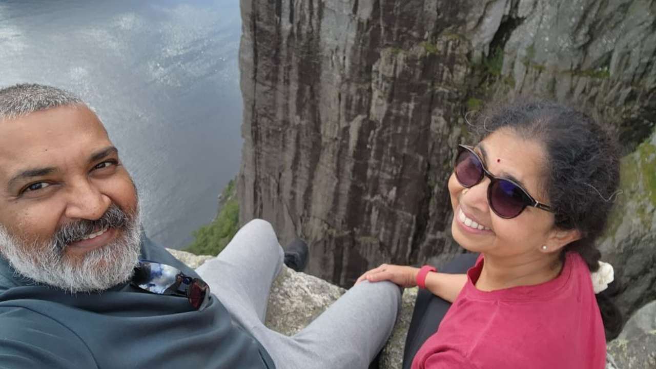 Rajamouli : నార్వేలో భార్యతో కలిసి ఎంజాయ్ చేస్తున్న రాజమౌళి..