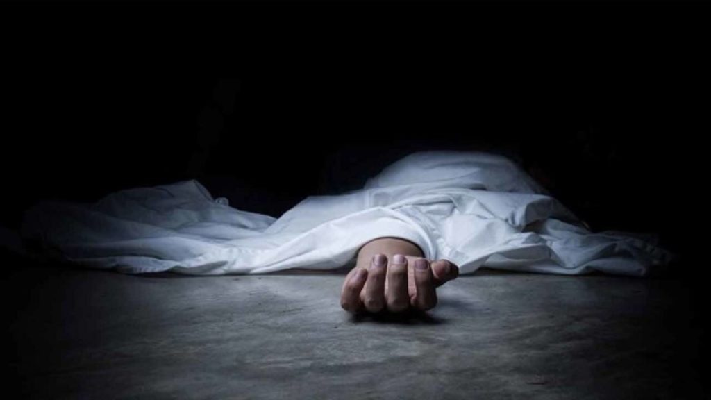 Rats bit man dead body