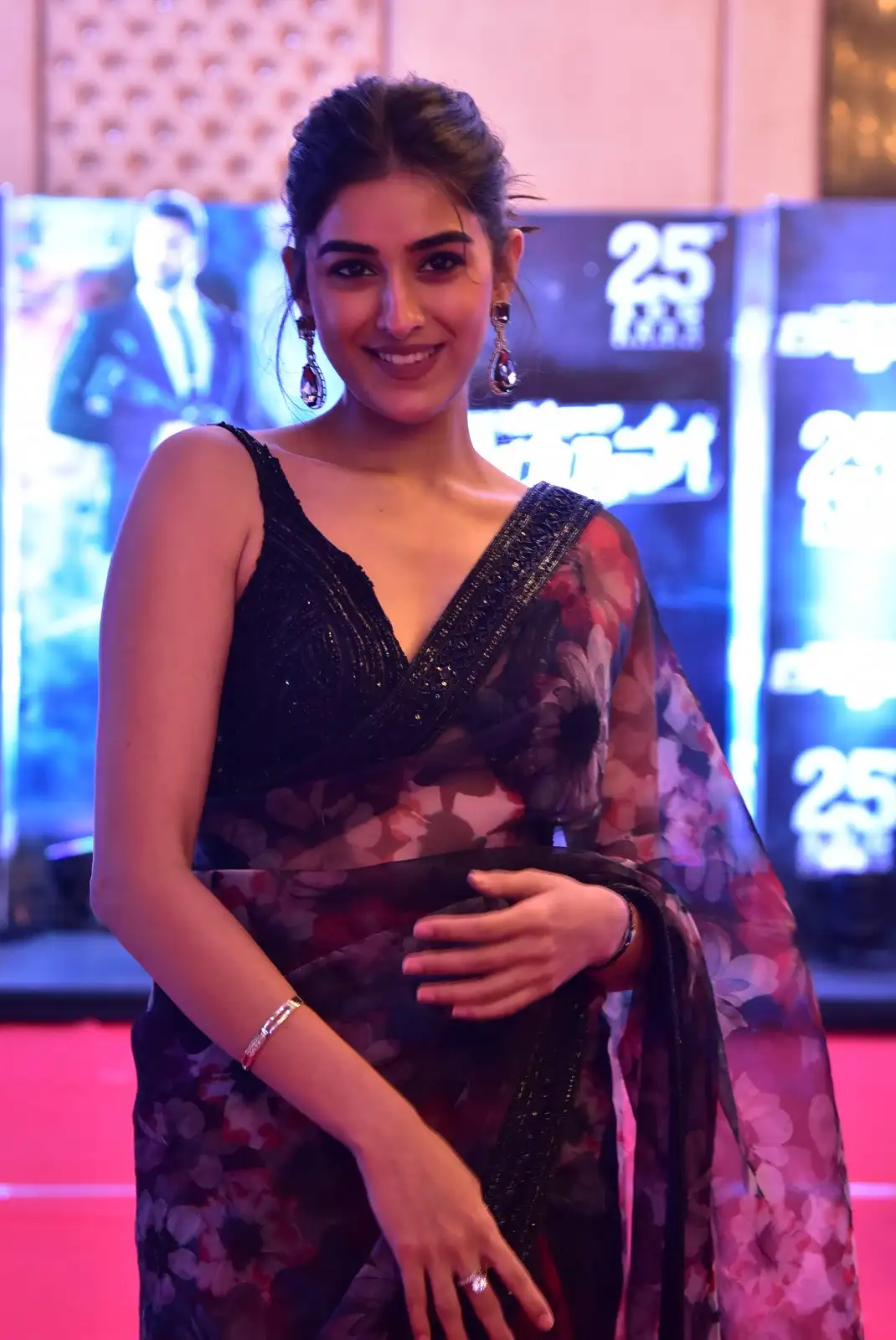 Sakshi Vaidya Stunning Looks at Gandeevadhari Arjuna Pre Release Event