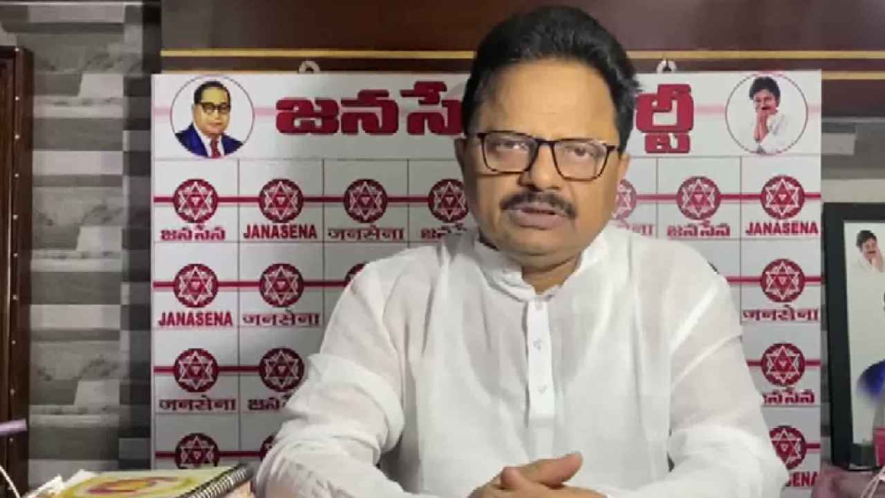 Shiva Shankar : పవన్ కల్యాణ్ అత్యంత మేధావి, కమ్యూనిస్టుల సలహాలు మాకు అవసరం లేదు- జనసేన శివశంకర్ హాట్ కామెంట్స్ Shiva Shankar : పవన్ కల్యాణ్ అత్యంత మేధావి, కమ్యూనిస్టుల సలహాలు మాకు అవసరం లేదు- జనసేన శివశంకర్ హాట్ కామెంట్స్