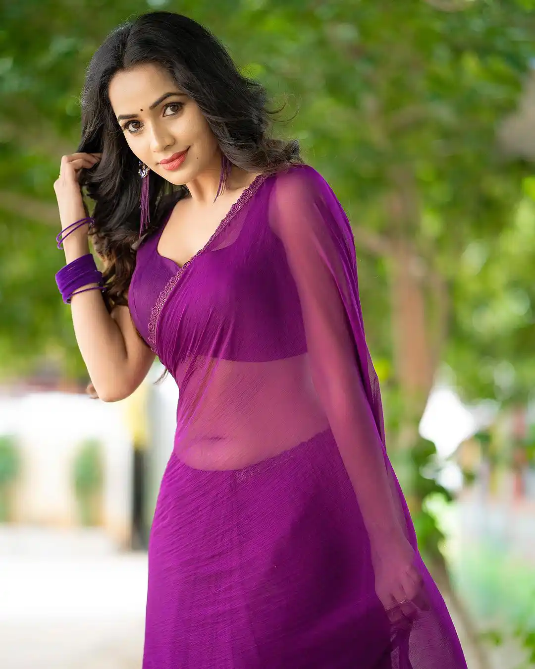 Shobha Shetty : పలుచటి చీరలో కార్తీక దీపం మోనిత పరువాలు.. | Shobha shetty  sizzling looks in transparent saree-10TV Telugu