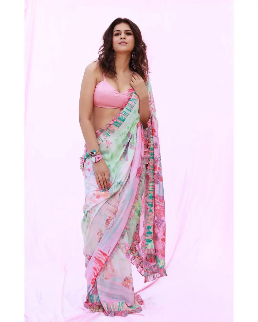 Shraddha Das Stunning Looks in Saree