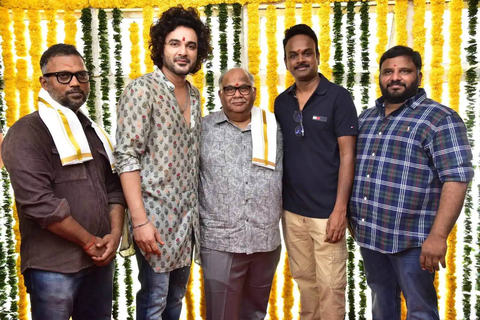 Siddhu Jonnalagadda Bommarillu Bhaaskar New Movie opening Ceremony