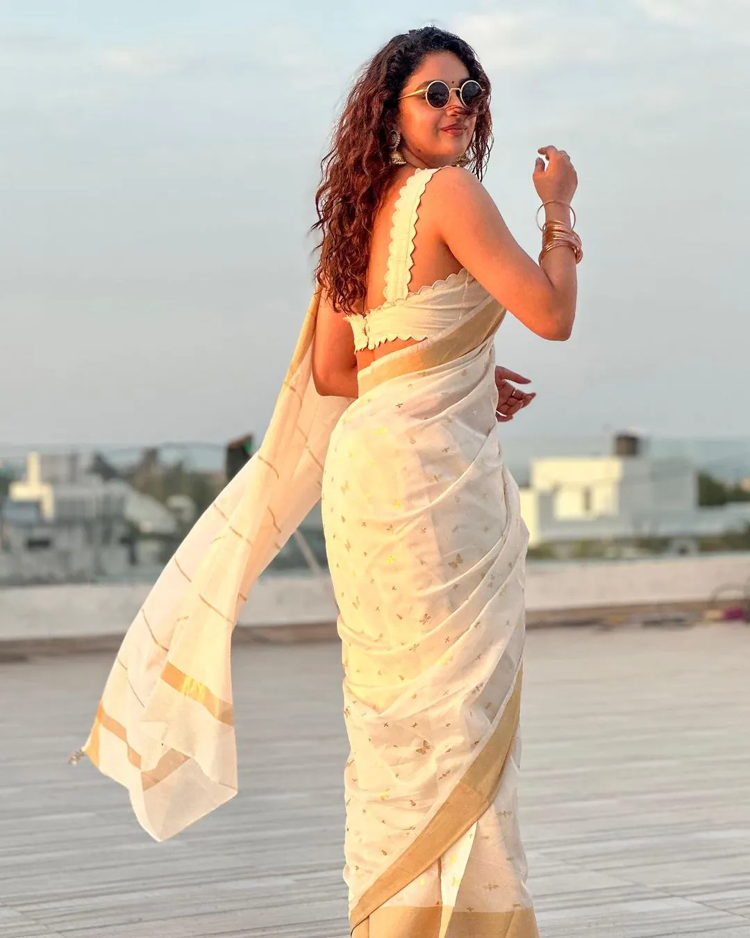 South Actress Keerthy Suresh saree photos on Onam special