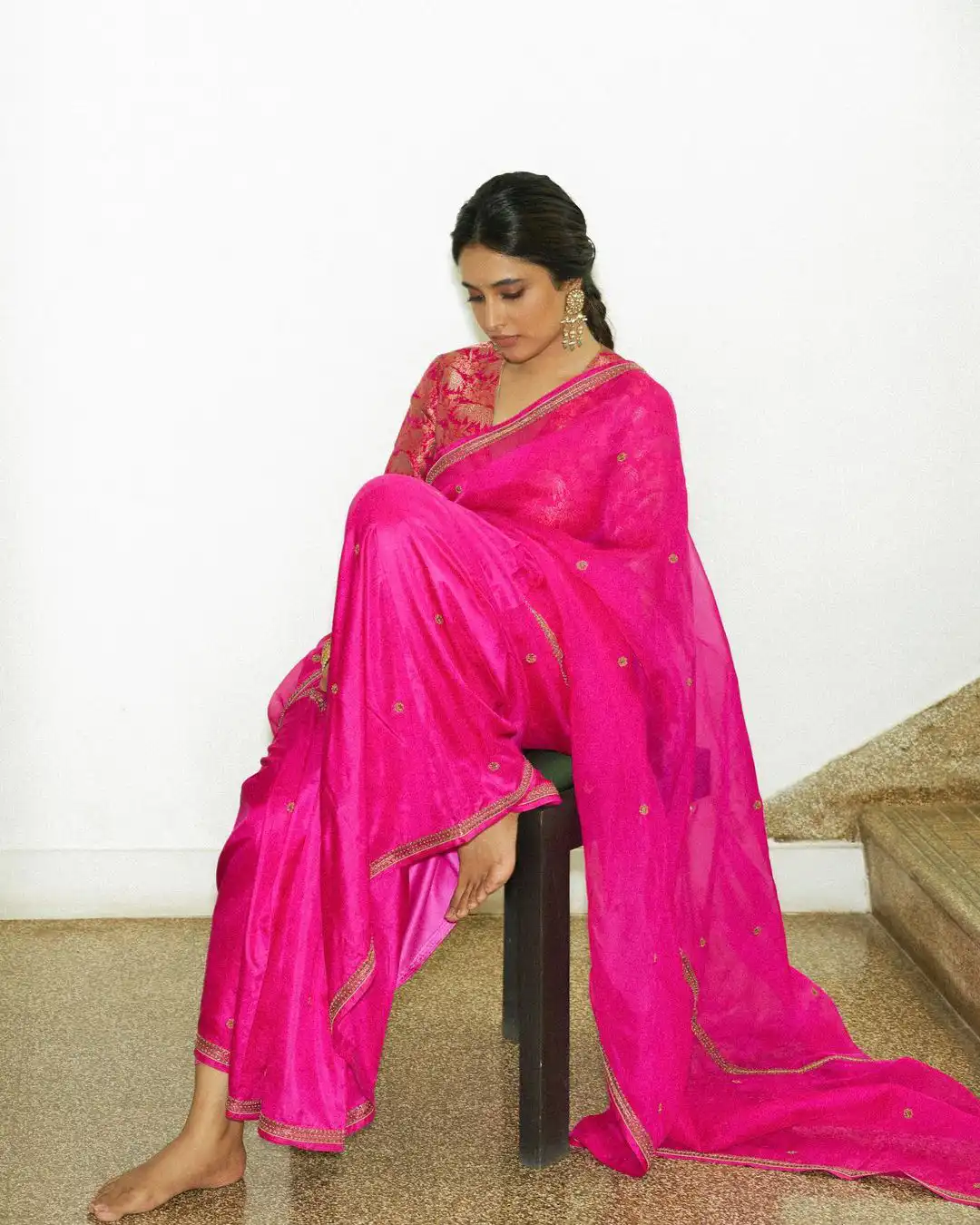 South Actress Priyanka Mohan latest saree photos gone viral