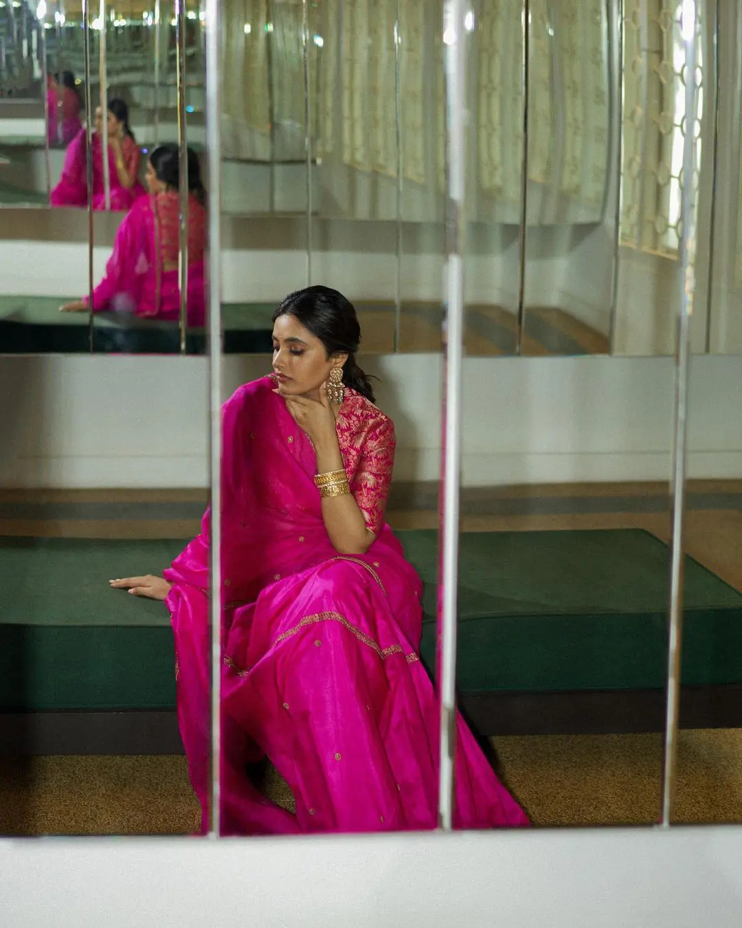 South Actress Priyanka Mohan latest saree photos gone viral