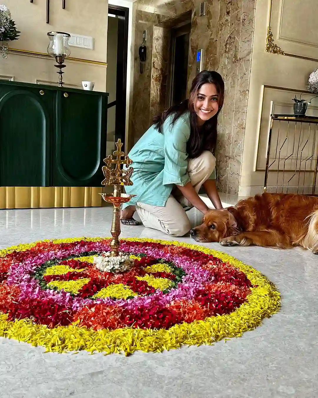 South Actress Reba Monica John Photos on onam special
