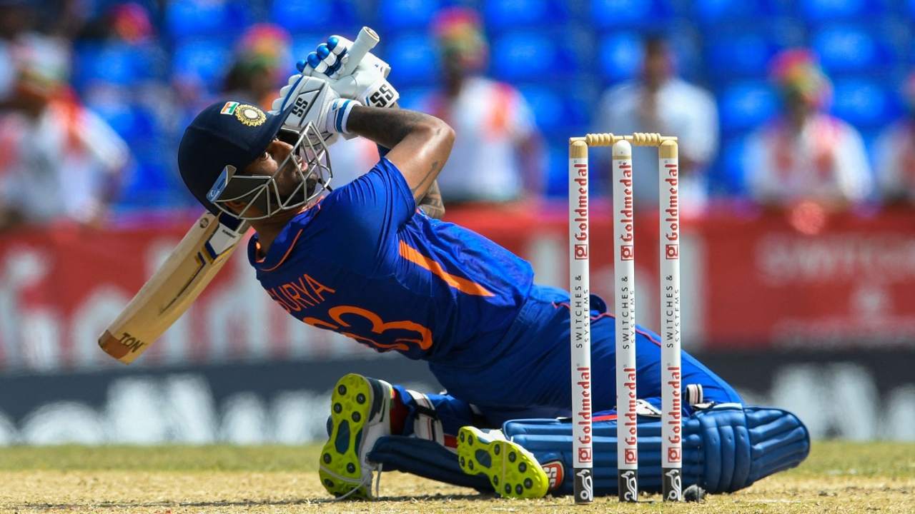 IND VS WI 2nd T20 : సూర్యకుమార్ యాదవ్ను ఊరిస్తున్న భారీ రికార్డు.. రోహిత్, కోహ్లి తరువాత స్కైకి అద్భుత అవకాశం..! IND VS WI 2nd T20 : సూర్యకుమార్ యాదవ్ను ఊరిస్తున్న భారీ రికార్డు.. రోహిత్, కోహ్లి తరువాత స్కైకి అద్భుత అవకాశం..!