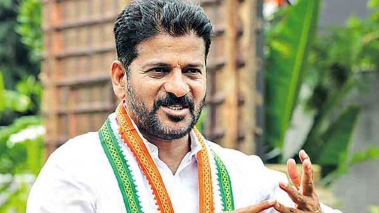 Revanth Reddy : దళితుడిని సీఎం చేస్తానని మోసం చేయడం లాంటిది కాదు.. మా డిక్లరేషన్ : రేవంత్ రెడ్డి Revanth Reddy : దళితుడిని సీఎం చేస్తానని మోసం చేయడం లాంటిది కాదు.. మా డిక్లరేషన్ : రేవంత్ రెడ్డి