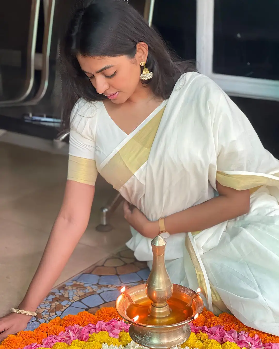 Tollywood Actress Shivani Rajashekar Saree photos on onam special