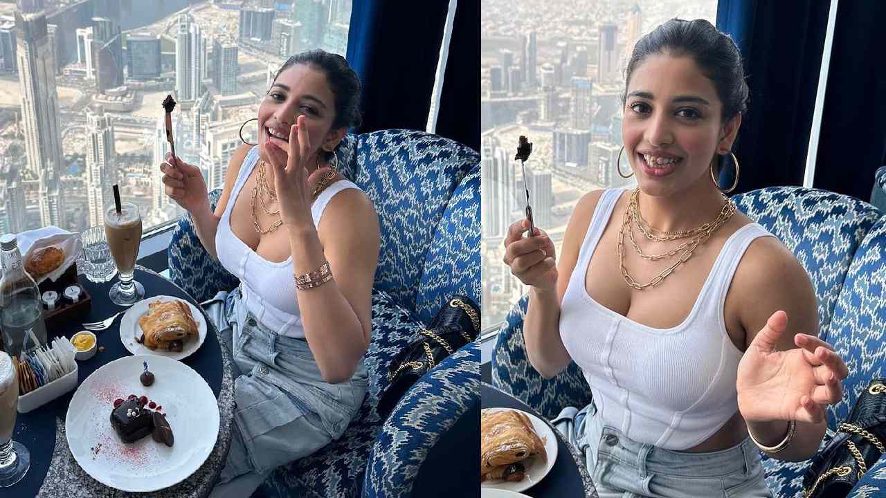 Daksha Nagarkar : బర్త్ డే సెలబ్రేషన్స్‌లో ద‌క్ష న‌గార్క‌ర్‌ నగుమోము అందాలు..