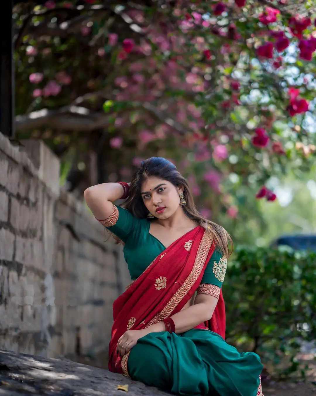 Tollywood actress Rithu Chowdary Photos in Red saree