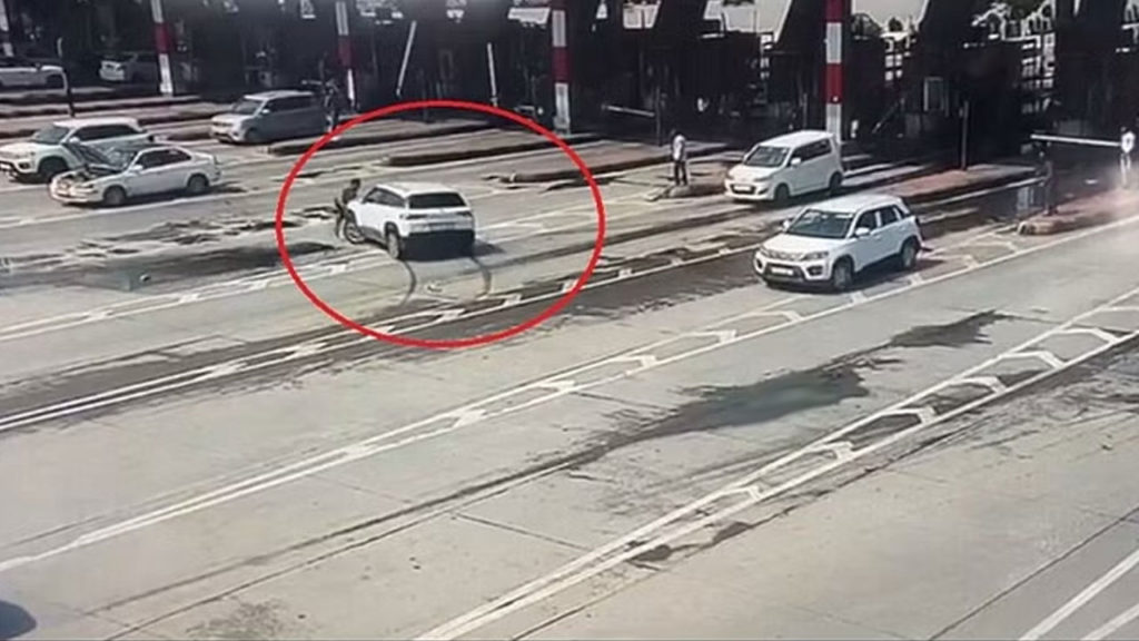 Toll plaza worker run over by car in Hapur in Uttar Pradesh