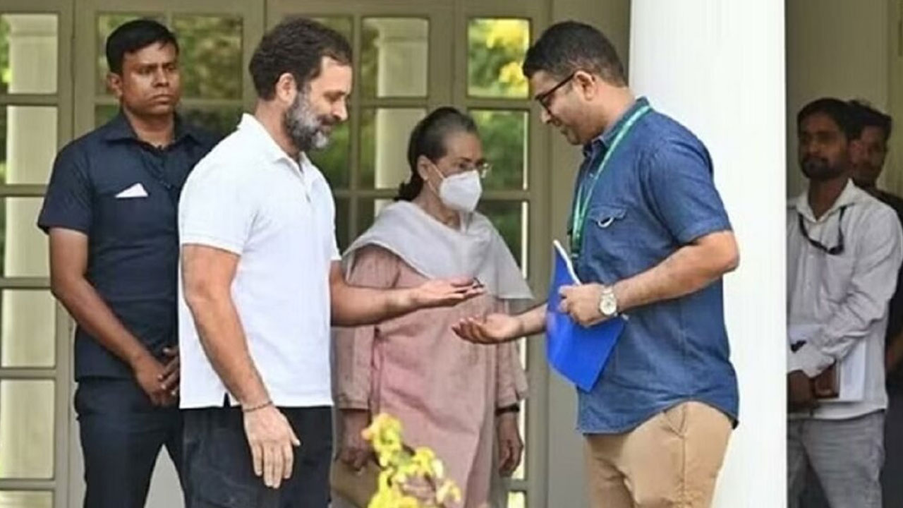 Rahul Gandhi: తన అధికారిక నివాసానికి రాహుల్ గాంధీ తిరిగి వెళ్తారా? నిబంధనలు ఏం చెప్తున్నాయంటే? Rahul Gandhi: తన అధికారిక నివాసానికి రాహుల్ గాంధీ తిరిగి వెళ్తారా? నిబంధనలు ఏం చెప్తున్నాయంటే?