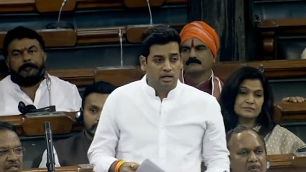 Shiv Sena MP Shrikant Shinde camp MP recites Hanuman Chalisa in Lok Sabha