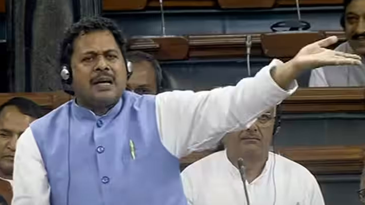 No Confidence Motion: ఆవులు, గేదెల్ని కూడా లెక్కిస్తారు, మా లెక్కలు ఒద్దా? ఆర్ఎస్ఎస్ పేరు ప్రస్తావిస్తూ జేడీయూ నేత ఫైర్ No Confidence Motion: ఆవులు, గేదెల్ని కూడా లెక్కిస్తారు, మా లెక్కలు ఒద్దా? ఆర్ఎస్ఎస్ పేరు ప్రస్తావిస్తూ జేడీయూ నేత ఫైర్