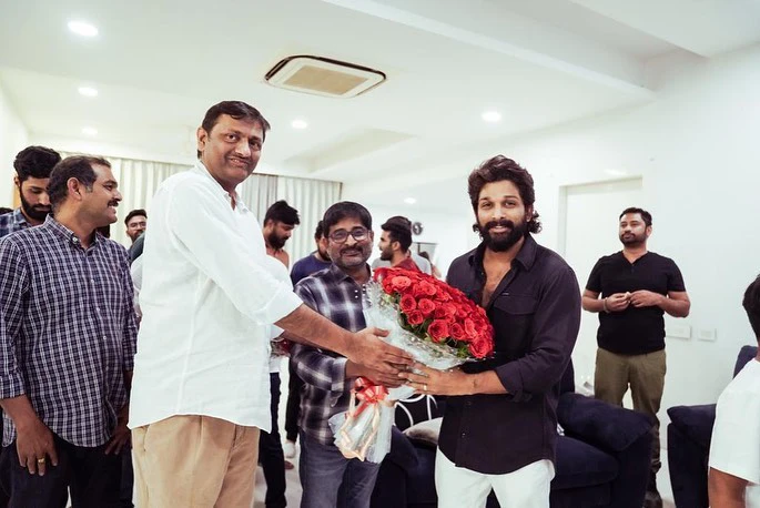 Varun Tej Sai Dharam Tej appreciate Allu Arjun for winning national award Photos