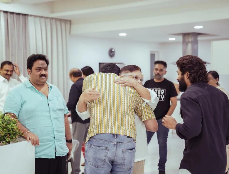 Varun Tej Sai Dharam Tej appreciate Allu Arjun for winning national award Photos