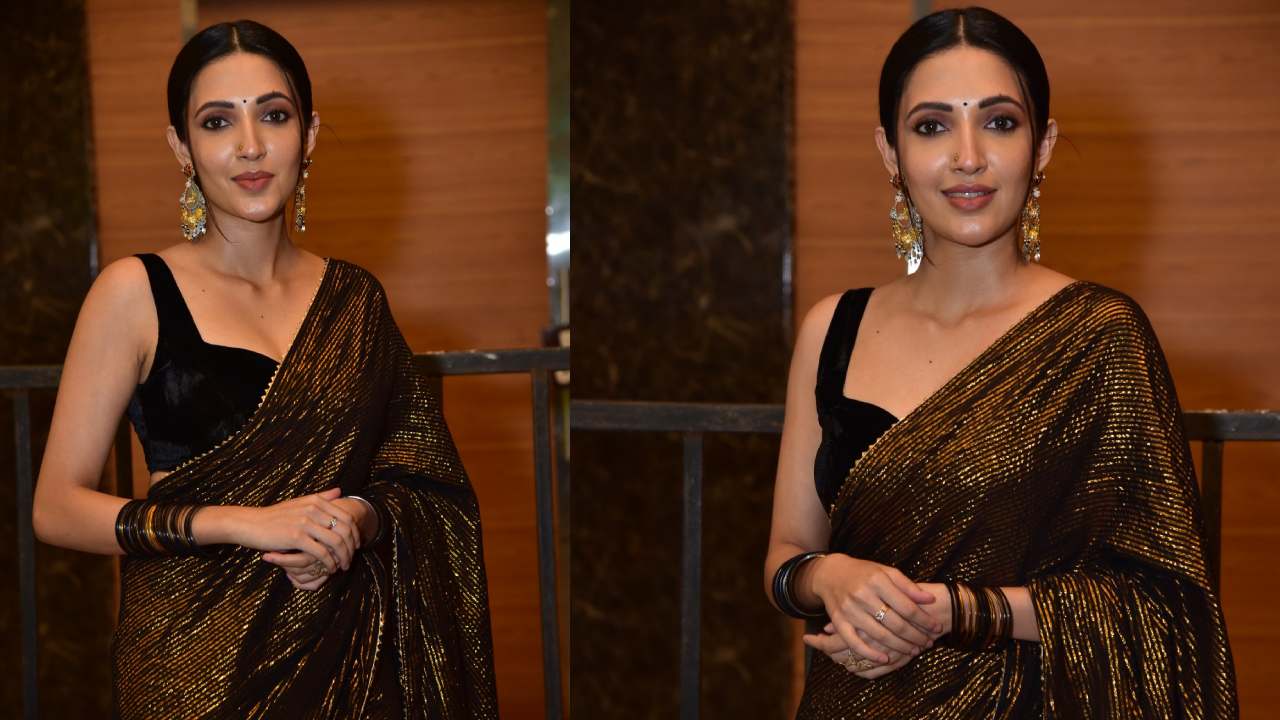 Neha Shetty : మొన్న తెలంగాణ వాళ్ళు కనెక్ట్ అయ్యారు.. ఇప్పుడు ఆంధ్ర వాళ్ళు కనెక్ట్ అవుతారు.. స్టేజిపై స్పీచ్తో రెచ్చిపోయిన నేహశెట్టి.. Neha Shetty : మొన్న తెలంగాణ వాళ్ళు కనెక్ట్ అయ్యారు.. ఇప్పుడు ఆంధ్ర వాళ్ళు కనెక్ట్ అవుతారు.. స్టేజిపై స్పీచ్తో రెచ్చిపోయిన నేహశెట్టి..