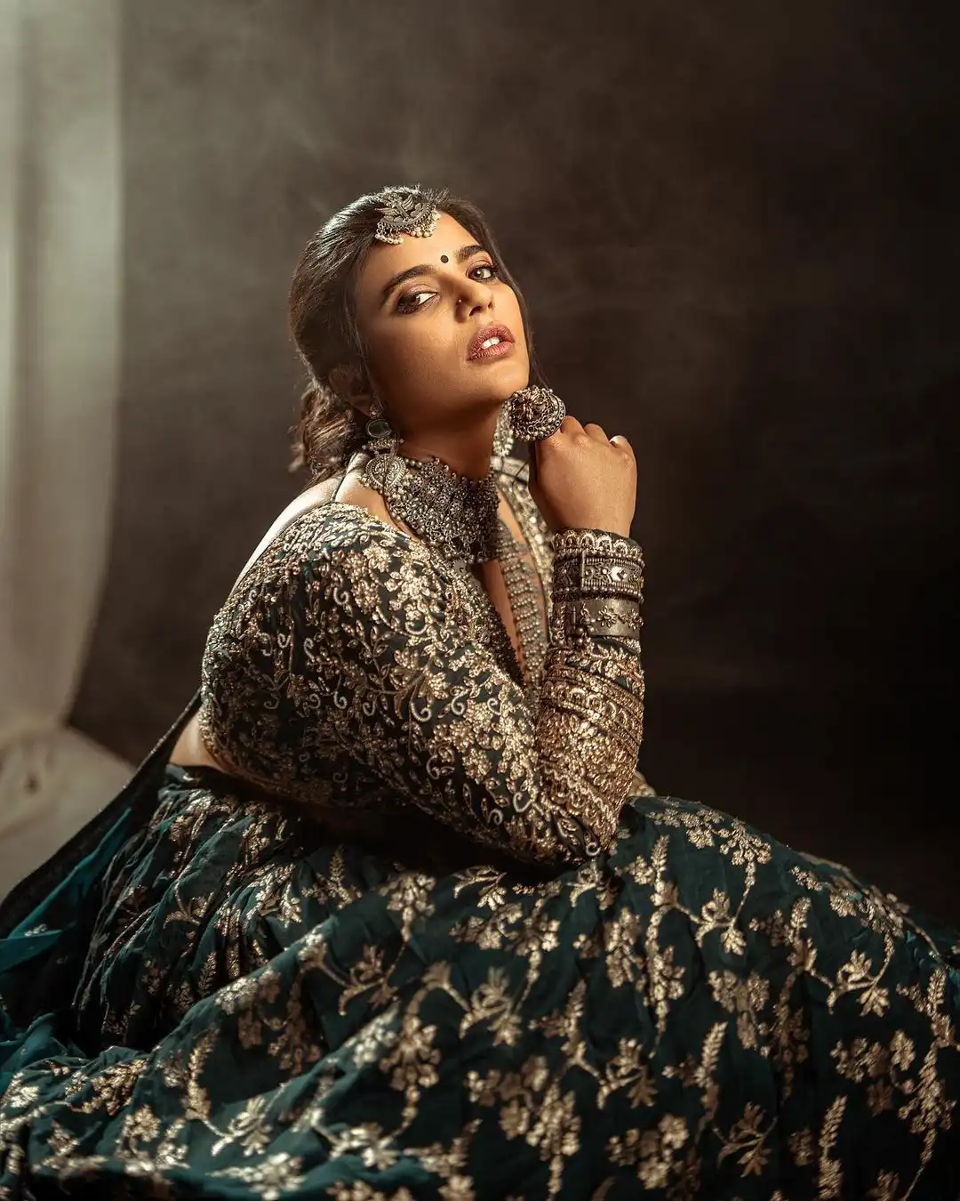 Aishwarya Rajesh Traditional Looks with Heavy Ornaments