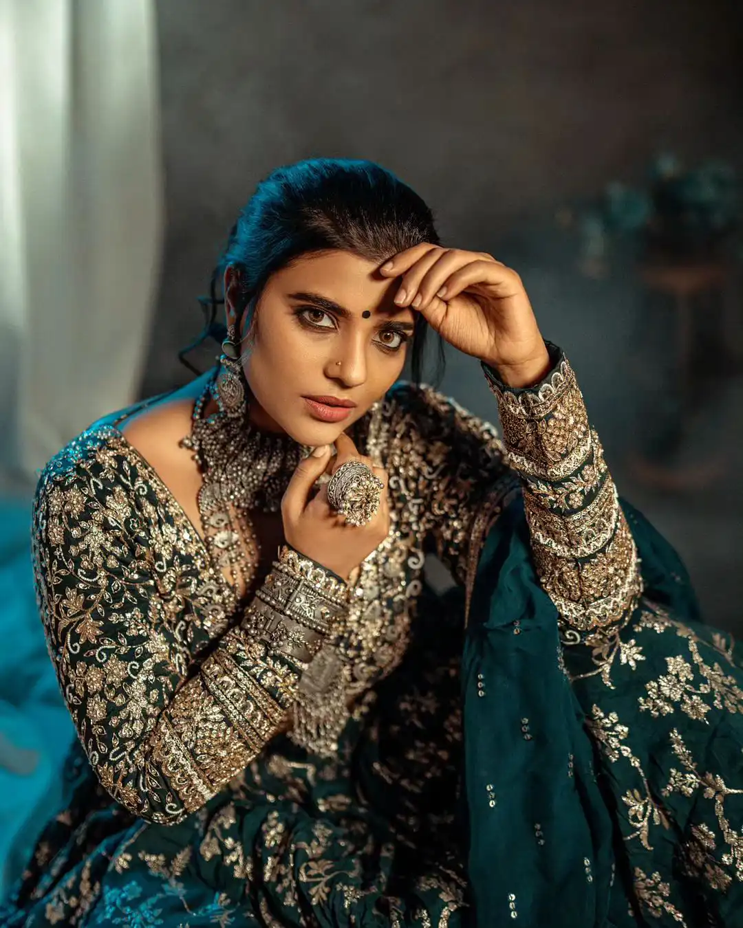 Aishwarya Rajesh Traditional Looks with Heavy Ornaments