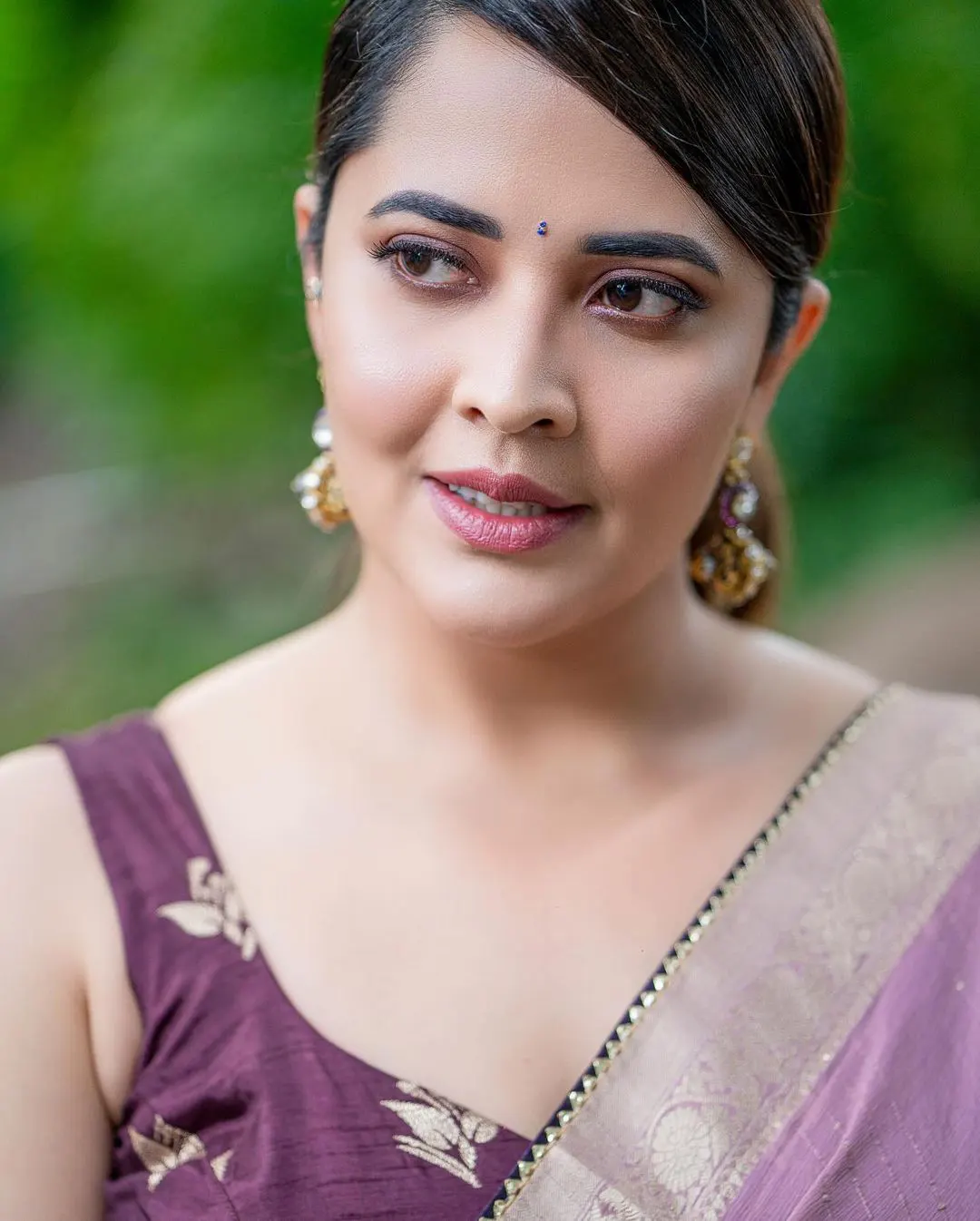 Anasuya Bharadwaj latest saree Photos gone viral