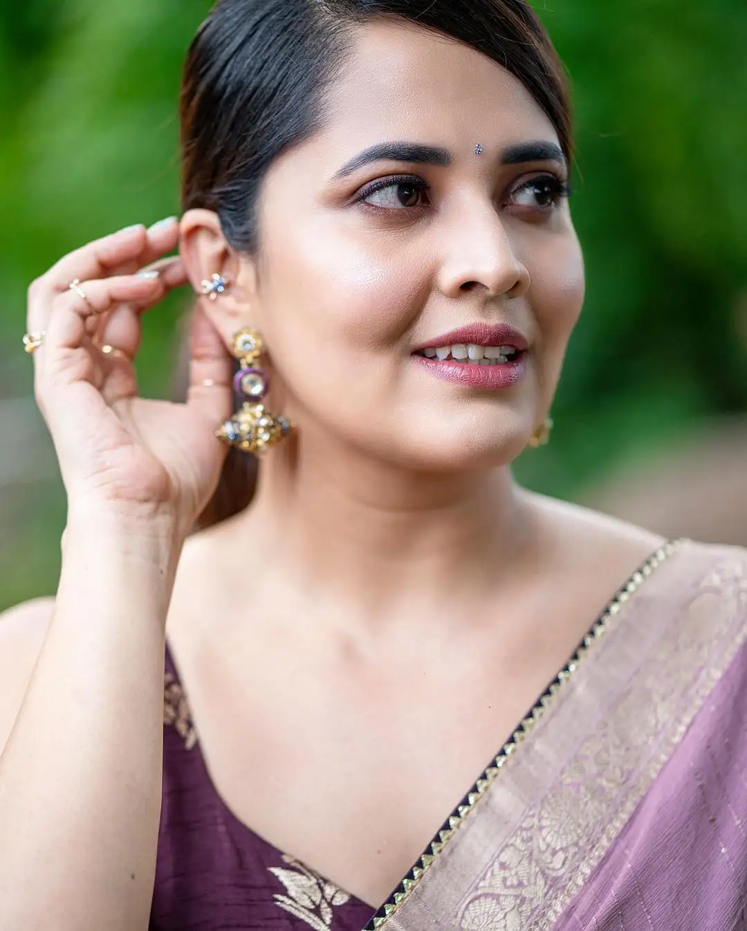 Anasuya Bharadwaj latest saree Photos gone viral