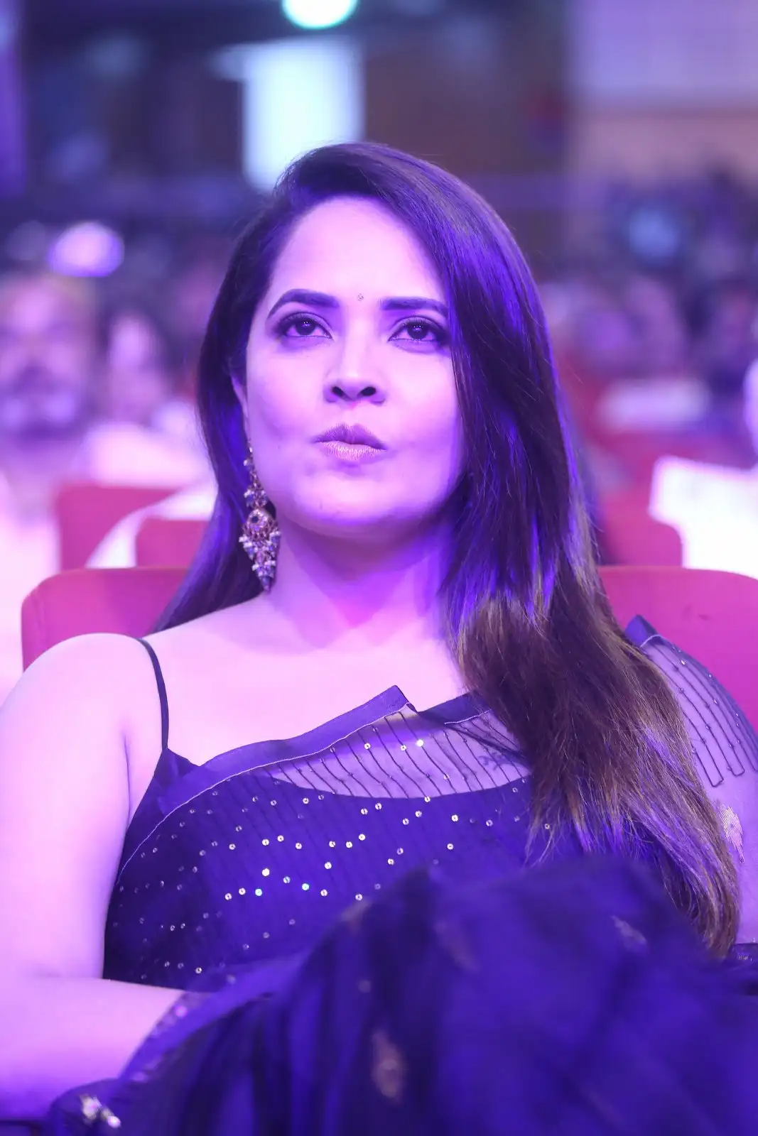 Anasuya Shines in Black Saree at Peddha Kapu 1 Pre Release Event