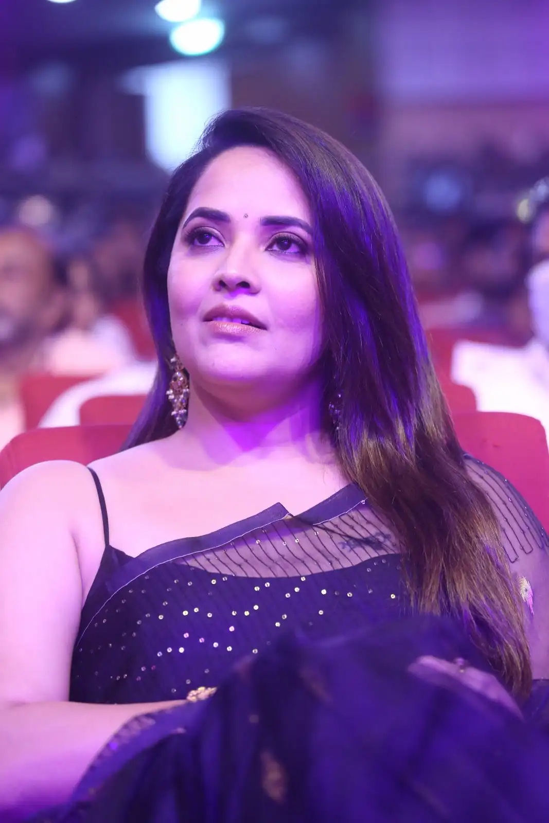 Anasuya Shines in Black Saree at Peddha Kapu 1 Pre Release Event