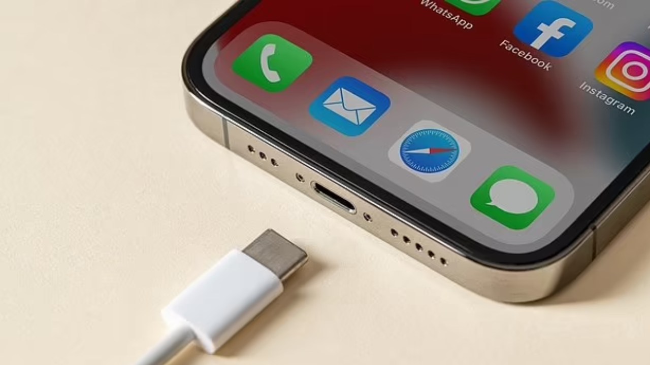 Apple warns iPhone 15 users not to use Android USB-C chargers