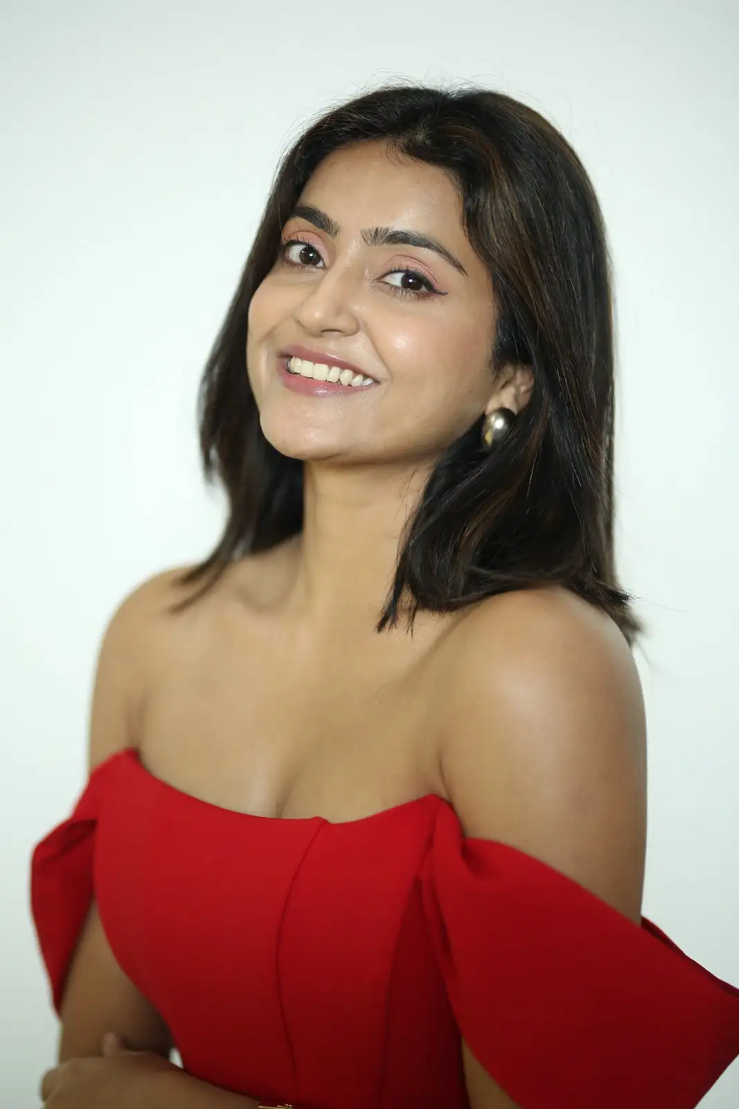 Avantika Mishra Latest Photo Shoot in Red Dress