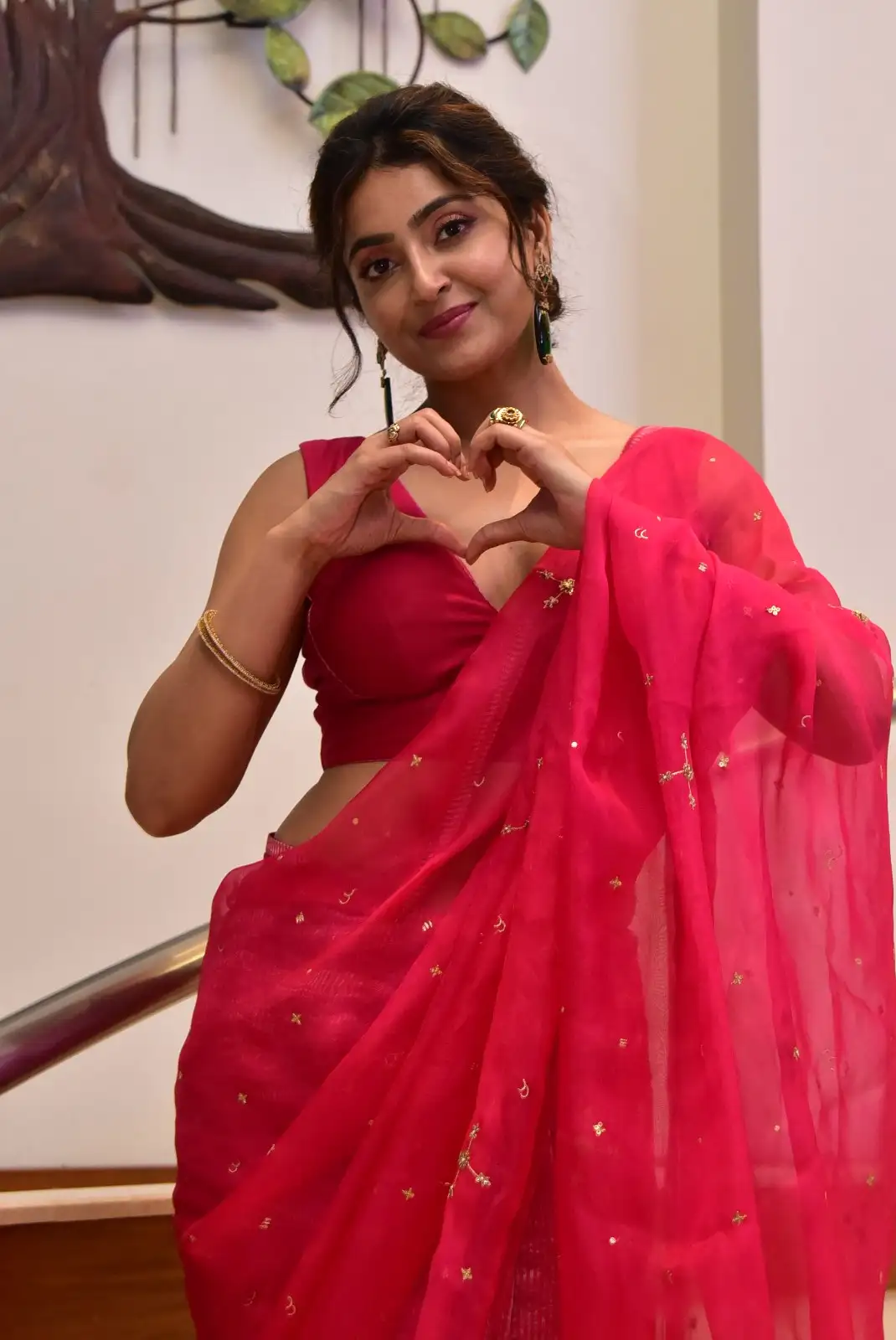 Avantika Mishra Shines in Saree at Athidhi Series Pre Release Event