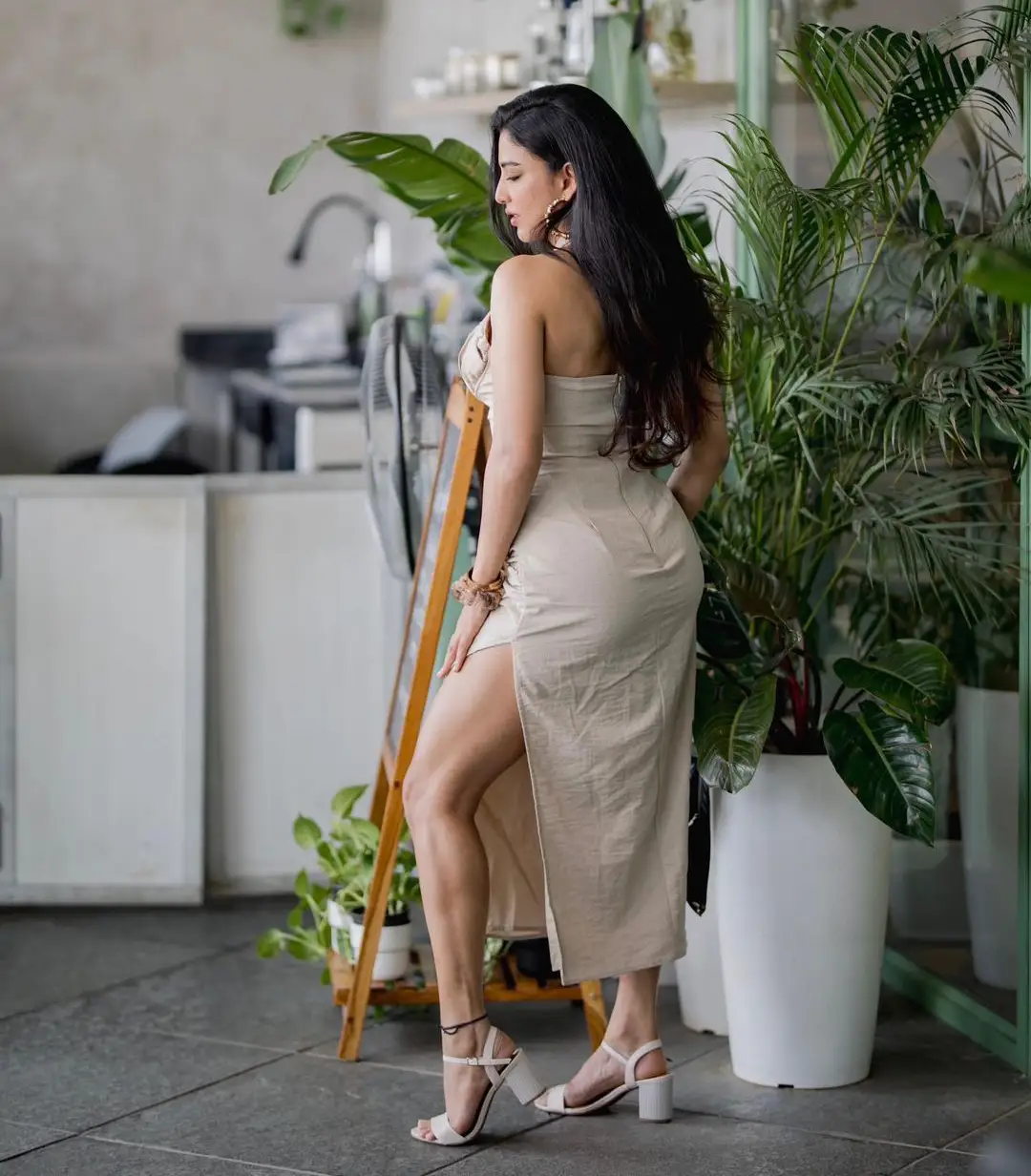 Daksha Nagarkar Stylish Photos