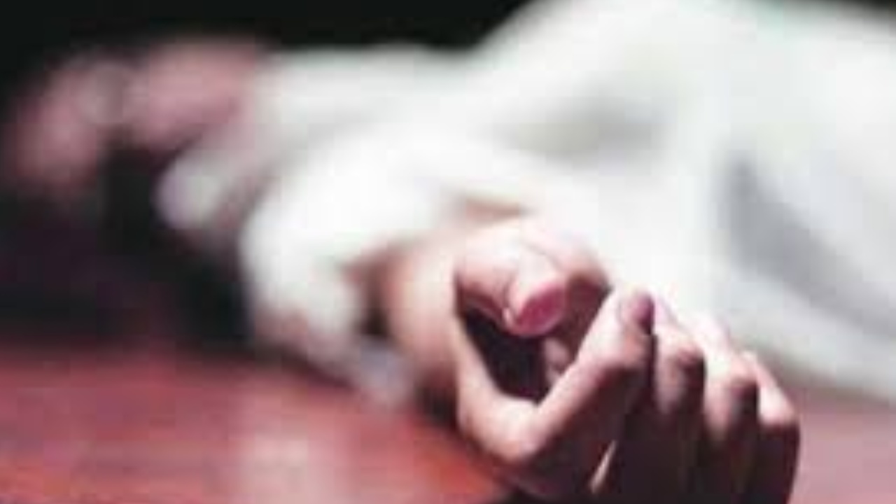 Dancer Suspicious Death : తమిళనాడులో తిరుపతికి చెందిన మహిళా డ్యాన్సర్ అనుమానాస్పద మృతి Dancer Suspicious Death : తమిళనాడులో తిరుపతికి చెందిన మహిళా డ్యాన్సర్ అనుమానాస్పద మృతి