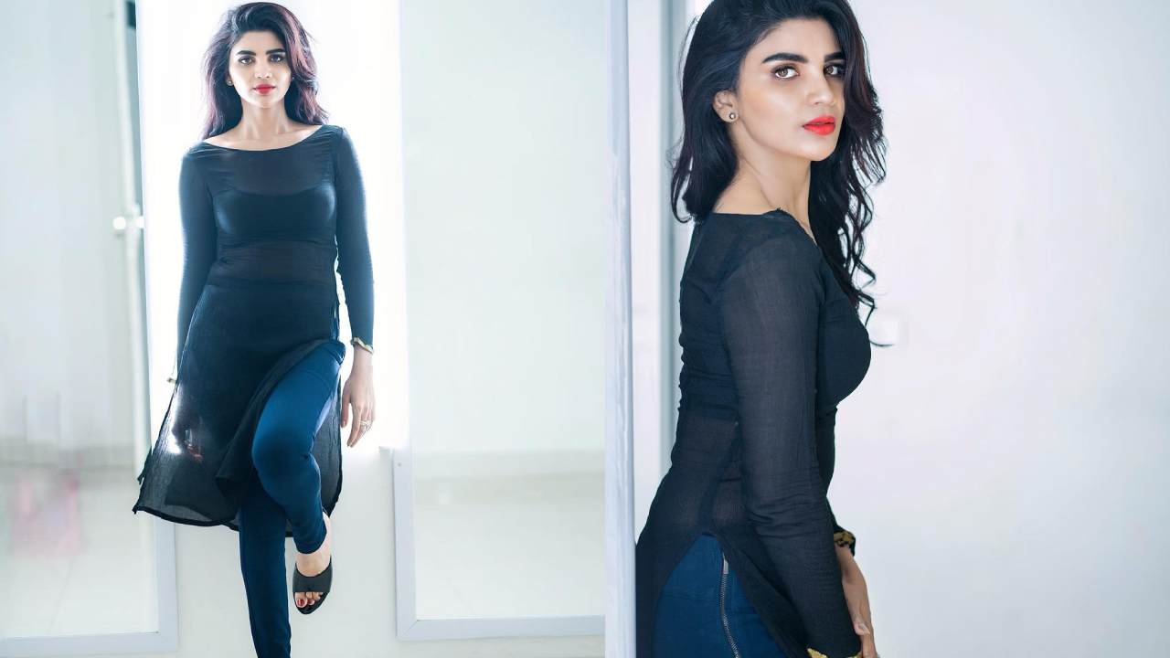 Jabardasth Varsha : టైట్ ఫిట్ డ్రెస్‌లో జబర్దస్త్ వర్ష హాట్ ఫోజులు..