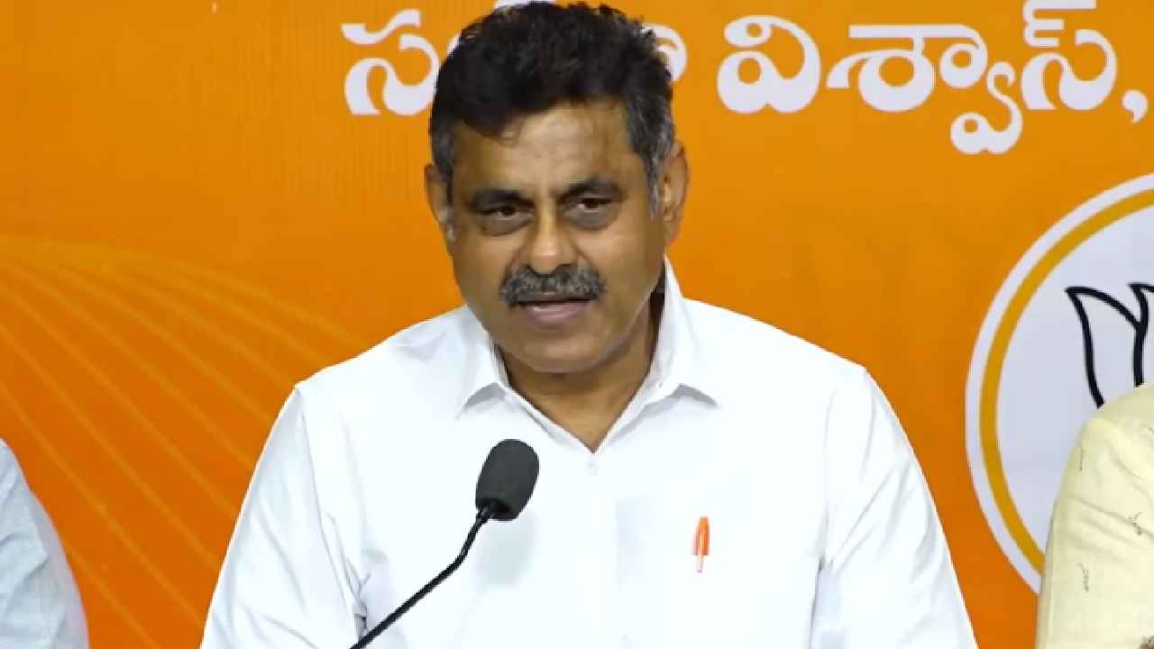 Konda Vishweshwar Reddy : కమలంలో కలకలం.. ప్రస్తుతం బీజేపీ గెలిచే పరిస్థితి లేదంటూ కొండా విశ్వేశ్వర్ రెడ్డి సంచలన వ్యాఖ్యలు Konda Vishweshwar Reddy : కమలంలో కలకలం.. ప్రస్తుతం బీజేపీ గెలిచే పరిస్థితి లేదంటూ కొండా విశ్వేశ్వర్ రెడ్డి సంచలన వ్యాఖ్యలు