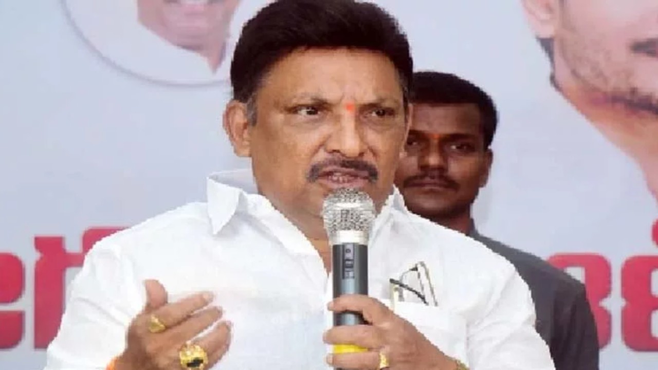 Grandhi Srinivas : అందుకే లోకేష్ ఘర్షణలు సృష్టిస్తున్నారు.. రెచ్చగొడితే పాదయాత్ర ఒక్క అడుగు కూడా ముందుకు సాగదు : గ్రంథి శ్రీనివాస్ Grandhi Srinivas : అందుకే లోకేష్ ఘర్షణలు సృష్టిస్తున్నారు.. రెచ్చగొడితే పాదయాత్ర ఒక్క అడుగు కూడా ముందుకు సాగదు : గ్రంథి శ్రీనివాస్