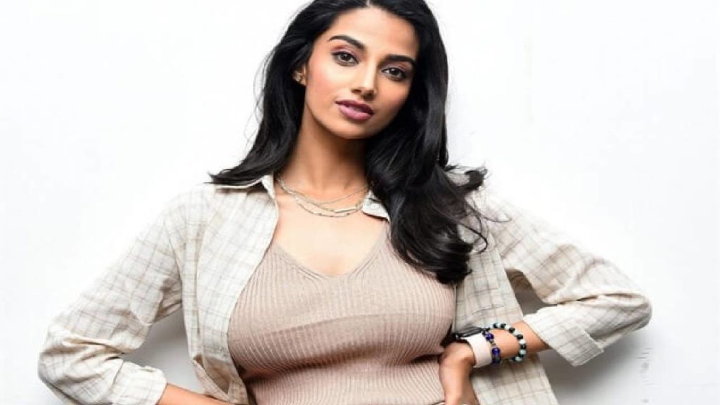 Meenakshi Chaudhary got heroine offer in Dulquer Salmaan Lucky Baskhar