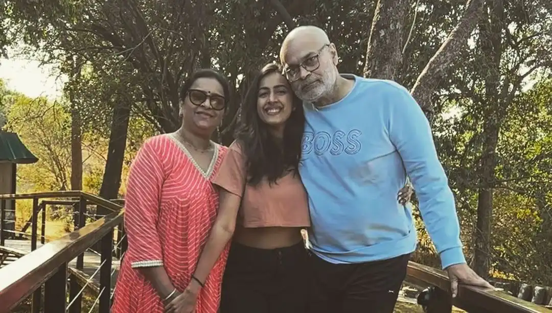 Nagababu Enjoying Vacation with Wife and Varun Tej Niharika