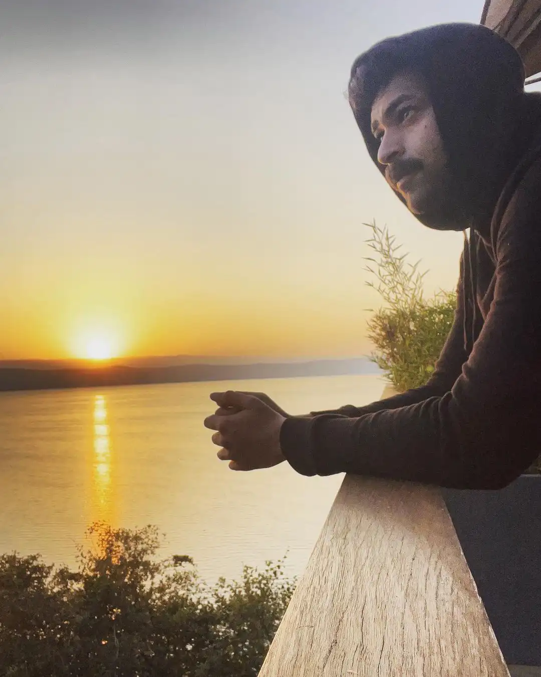 Nagababu Enjoying Vacation with Wife and Varun Tej Niharika