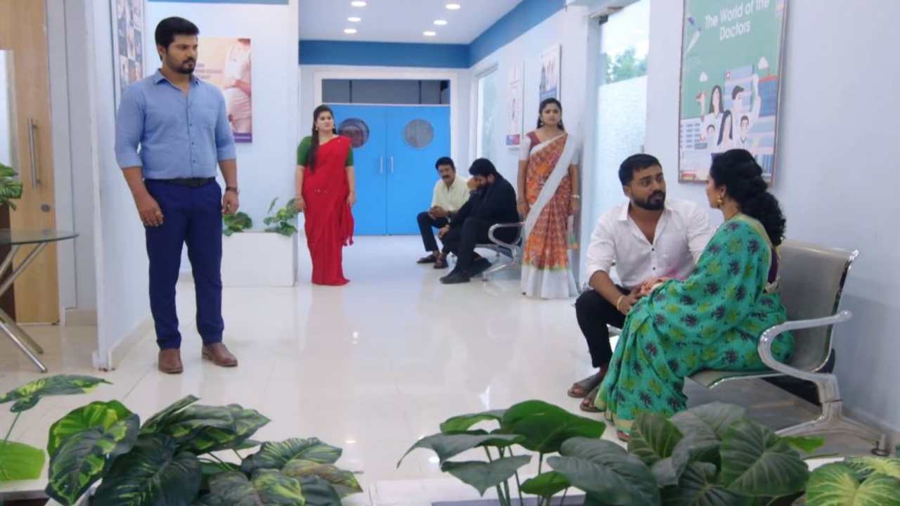 Guppedantha Manasu Serial : జగతిని అమ్మా అని పిలిచిన రిషి.. ‘గుప్పెడంత మనసు సీరియల్’లో మనసు బరువెక్కించిన సీన్ Guppedantha Manasu Serial : జగతిని అమ్మా అని పిలిచిన రిషి.. ‘గుప్పెడంత మనసు సీరియల్’లో మనసు బరువెక్కించిన సీన్