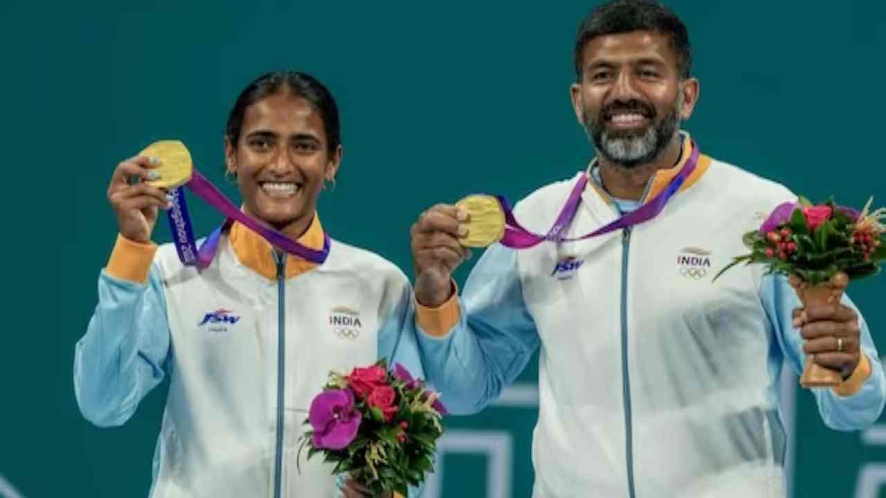 Asian Games : భారత్ ఖాతాలో మరో స్వర్ణం.. అదరగొట్టిన రోహన్ బొపన్న- రుతుజ జోడీ Asian Games : భారత్ ఖాతాలో మరో స్వర్ణం.. అదరగొట్టిన రోహన్ బొపన్న- రుతుజ జోడీ