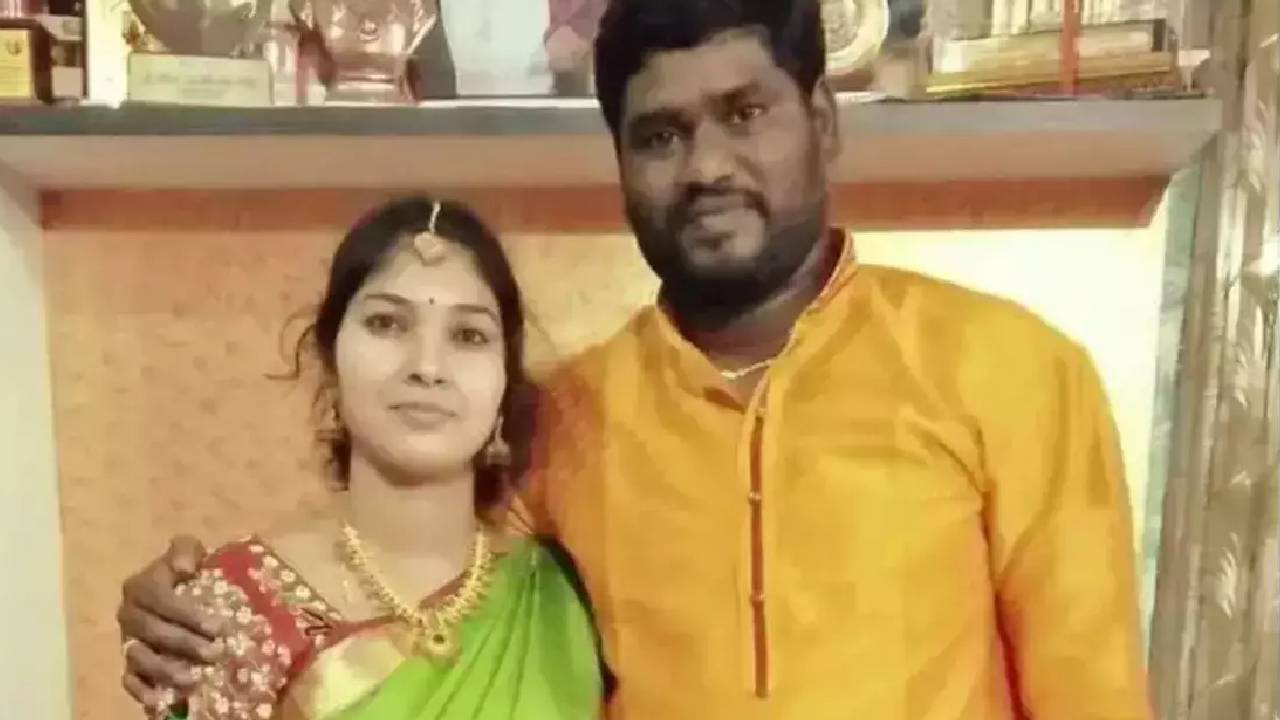 Sai chand: సాయిచంద్కు జోహార్లు అంటుంటే నా మనసు తట్టుకోలేకపోతోంది: ఆయన భార్య రజిని Sai chand: సాయిచంద్కు జోహార్లు అంటుంటే నా మనసు తట్టుకోలేకపోతోంది: ఆయన భార్య రజిని