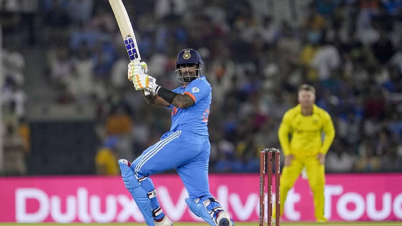 Suryakumar Yadav : బంతి రంగు ఒకేలా ఉంది.. జట్లు ఒకేలా ఉన్నాయి.. బౌలర్లు వారే.. అయితే.. Suryakumar Yadav : బంతి రంగు ఒకేలా ఉంది.. జట్లు ఒకేలా ఉన్నాయి.. బౌలర్లు వారే.. అయితే..