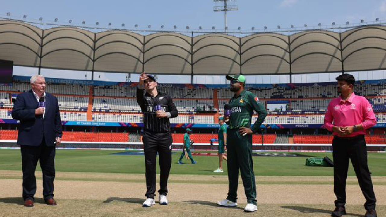 NZ vs Pak: ఉప్పల్ వార్మప్ మ్యాచ్.. పాకిస్తాన్పై న్యూజిలాండ్ సంచలన విజయం NZ vs Pak: ఉప్పల్ వార్మప్ మ్యాచ్.. పాకిస్తాన్పై న్యూజిలాండ్ సంచలన విజయం