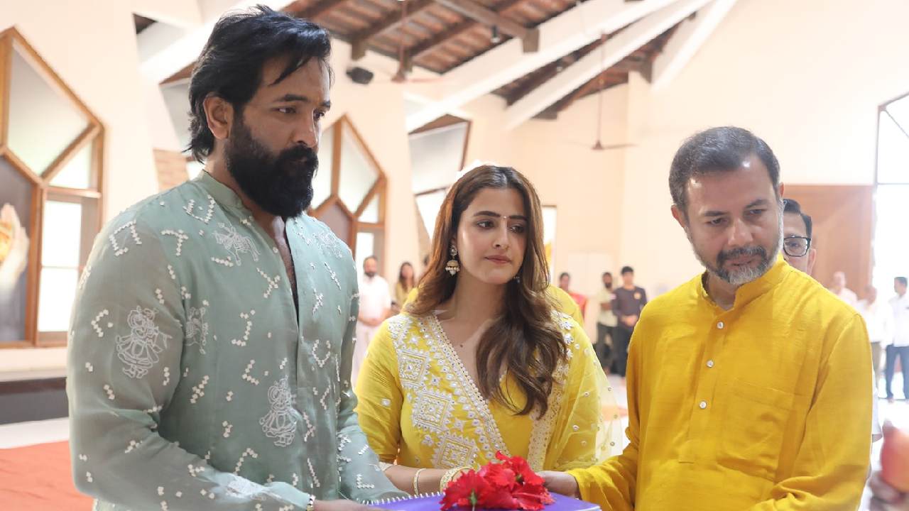 Kannappa : మంచు విష్ణు ‘కన్నప్ప’ నుంచి హీరోయిన్ అవుట్.. రీజన్ ఏంటి..? Kannappa : మంచు విష్ణు ‘కన్నప్ప’ నుంచి హీరోయిన్ అవుట్.. రీజన్ ఏంటి..?